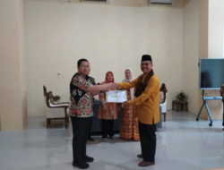 DPK Provinsi Bengkulu Serahkan Piagam Akreditasi Perpustakaan Kepada Kampus STKES TMS