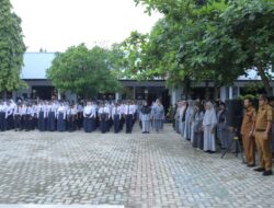 Pelaksana Harian Sekretaris Daerah Kabupaten Asahan Jadi Pembina Apel Di UPTD SMP Negeri I Kisaran