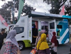 Pengunjung Festival Tabut Apresiasi Hadirnya Mobil Oto Bank Bengkulu