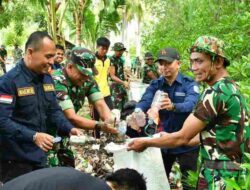 Peringati Hari Juang TNI AD, Kadis Lingkungan Hidup Palopo Wakili PJ Walikota Palopo Hadiri Kick Off Launching Bersih-bersih Pantai