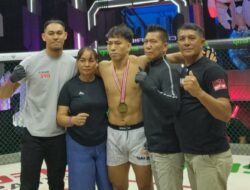 Legislator Asman Bangga Kemenangan KO Fighter Deni Arif Yang Selalu Didampinginya