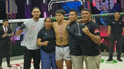 Legislator Asman Bangga Kemenangan KO Fighter Deni Arif Yang Selalu Didampinginya