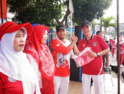 Bupati RL Fikri Hadiri Gerakan Pembagian Bendera Merah Putih di Kawasan CFD