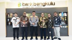 Optimalisasi Peningkatan PAD, Pimpinan dan Direksi Bank Bengkulu Terima Audiensi Wakapolda Dicky Sondani
