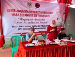 Reses Anggota DPRD Kota Partai PDI-P Desy Maryani Diwarnai Hujan Aspirasi