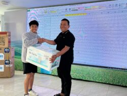 Meriahkan Farewell Golf Bengkulu, Anggota DPRD Syamsu Ihwan Serahkan Hadiah Lucky Draw di Lapangan Merah Putih