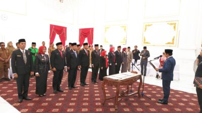 Wali Kota Bengkulu Lantik 10 Pejabat, Tekankan Kinerja dan Soliditas Tim