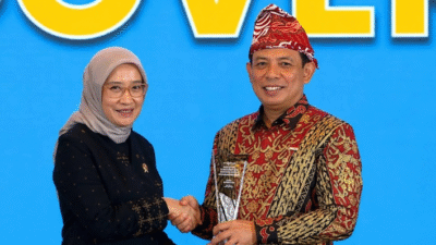 Raih Birokrasi Terbaik Nasional, Walikota Bengkulu Diganjar Penghargaan dari Menteri PANRB