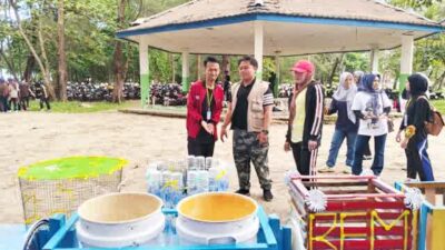 Jaga Wajah Pariwisata, BEM FEB Unib dan Dispar Kota Bengkulu Bersihkan Pantai Panjang