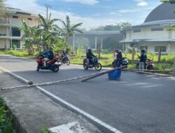 Nelayan Kota Bengkulu Blokir Jalan Simpang Tugu Pers Malaber