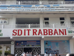 Belasan Tahun Mengabdi Gaji di Bawah UMP, 3 Guru SDIT Rabani Bengkulu Dipecat Tanpa Pesangon!